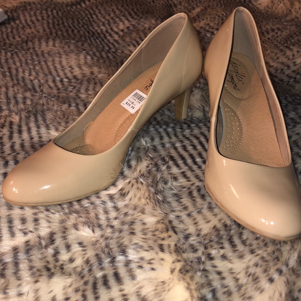 NEW Dexflex Comfort Nude Heels✨😍